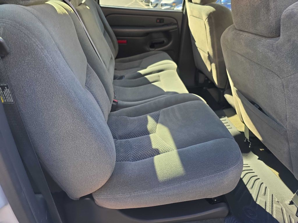 2004 Chevrolet Silverado 1500 Image 25