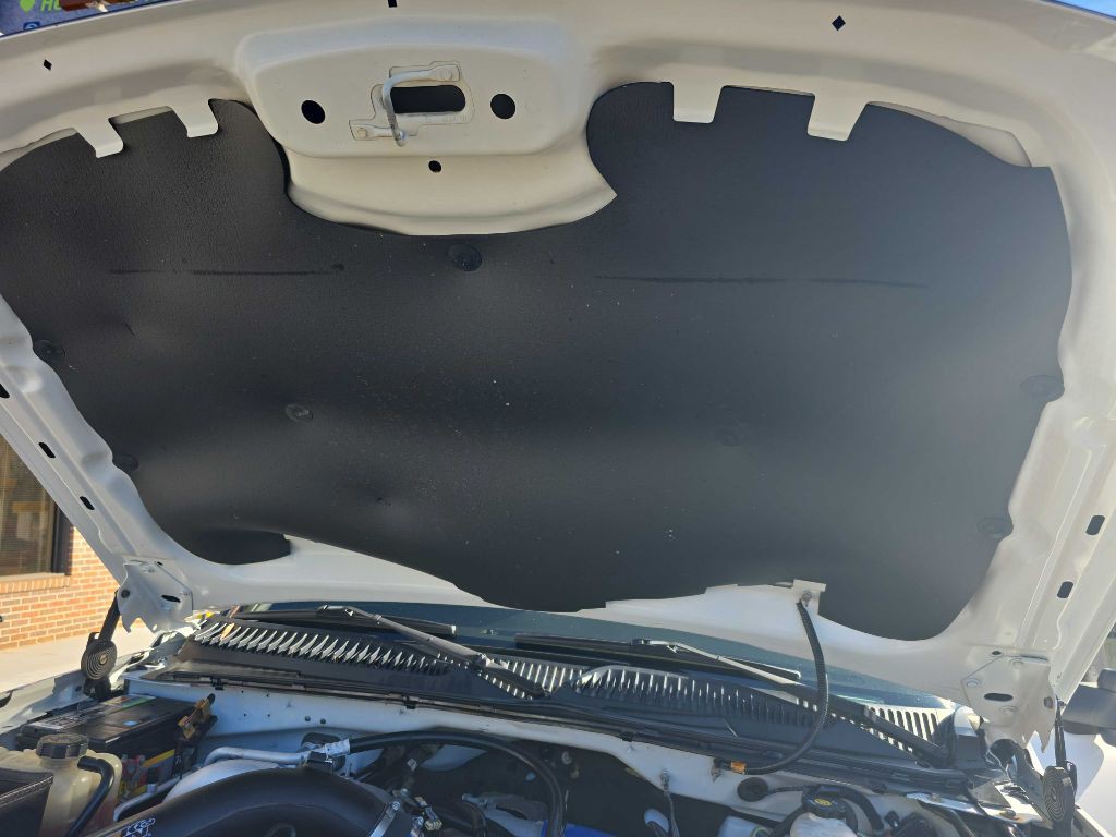 2004 Chevrolet Silverado 1500 Image 30