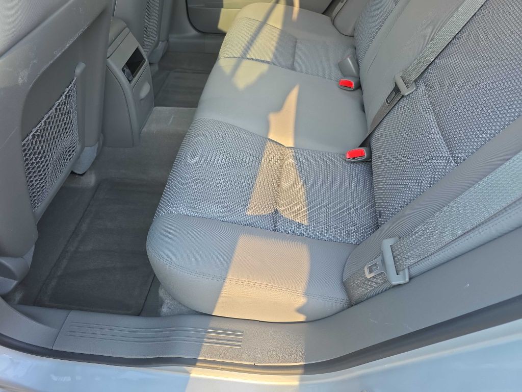 2011 Chevrolet Malibu Image 15