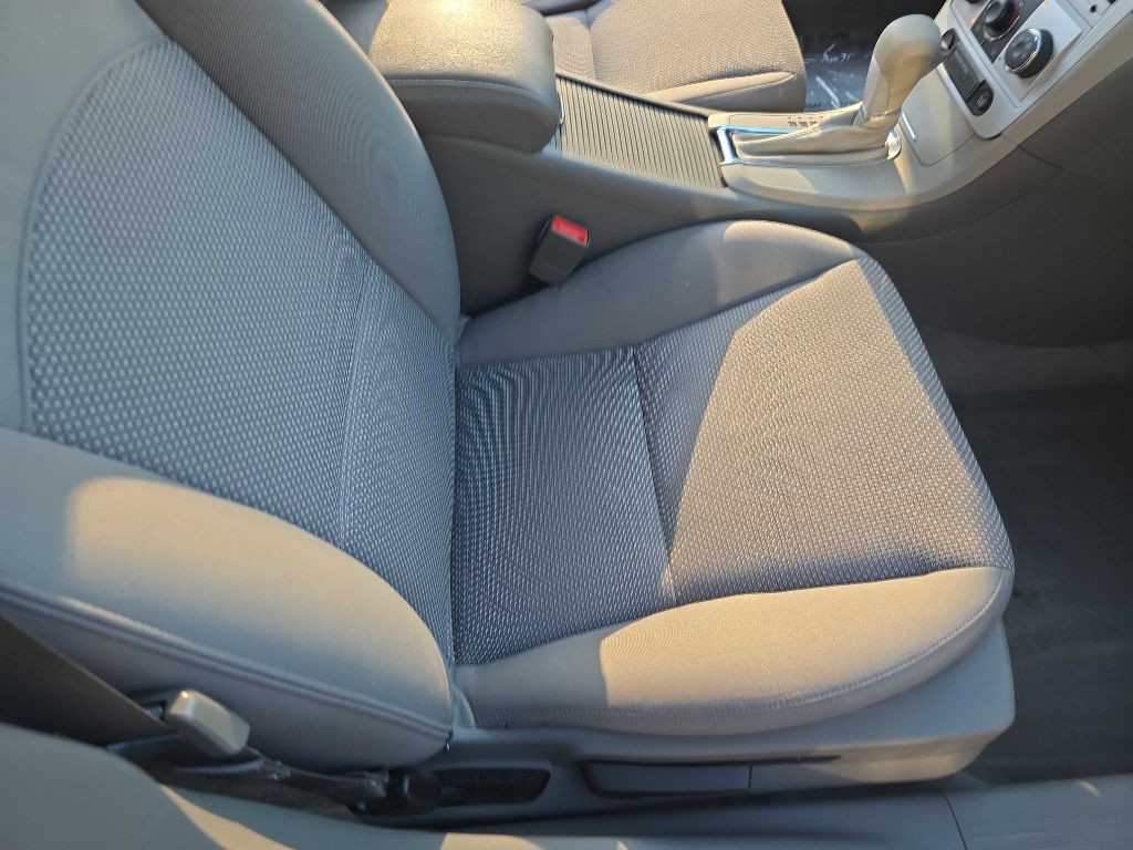 2011 Chevrolet Malibu Image 21