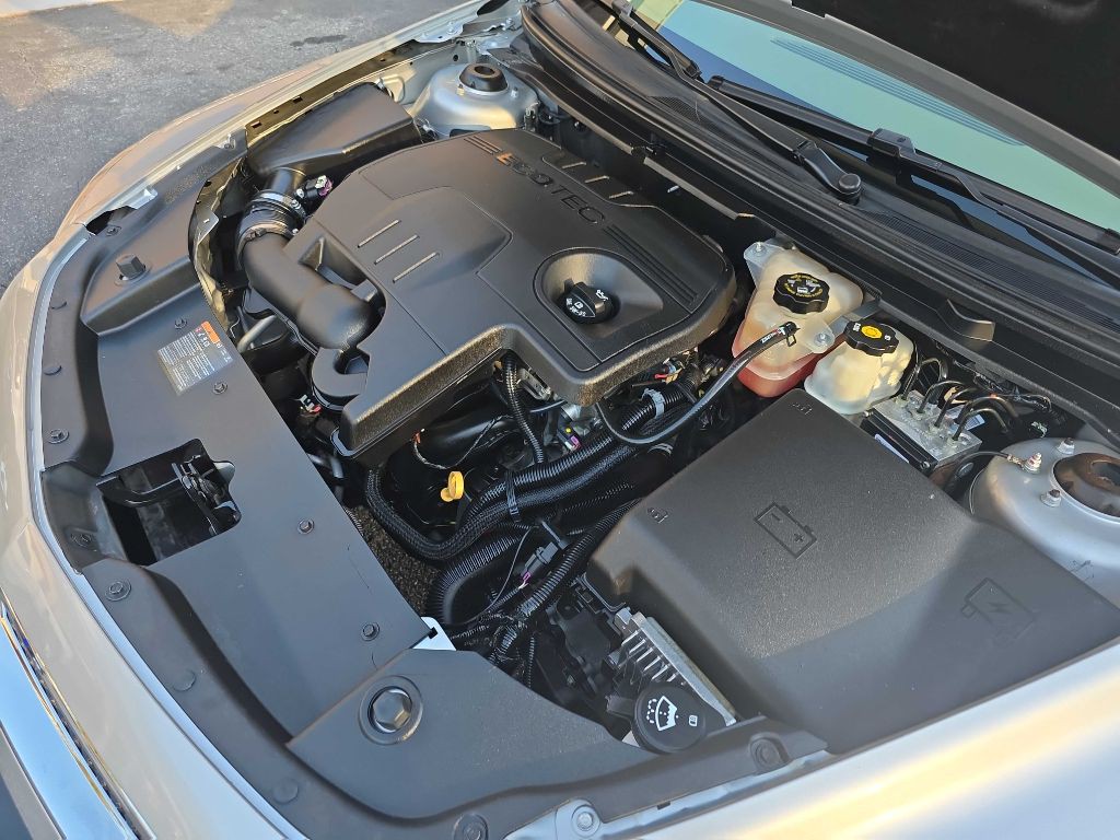 2011 Chevrolet Malibu Image 25