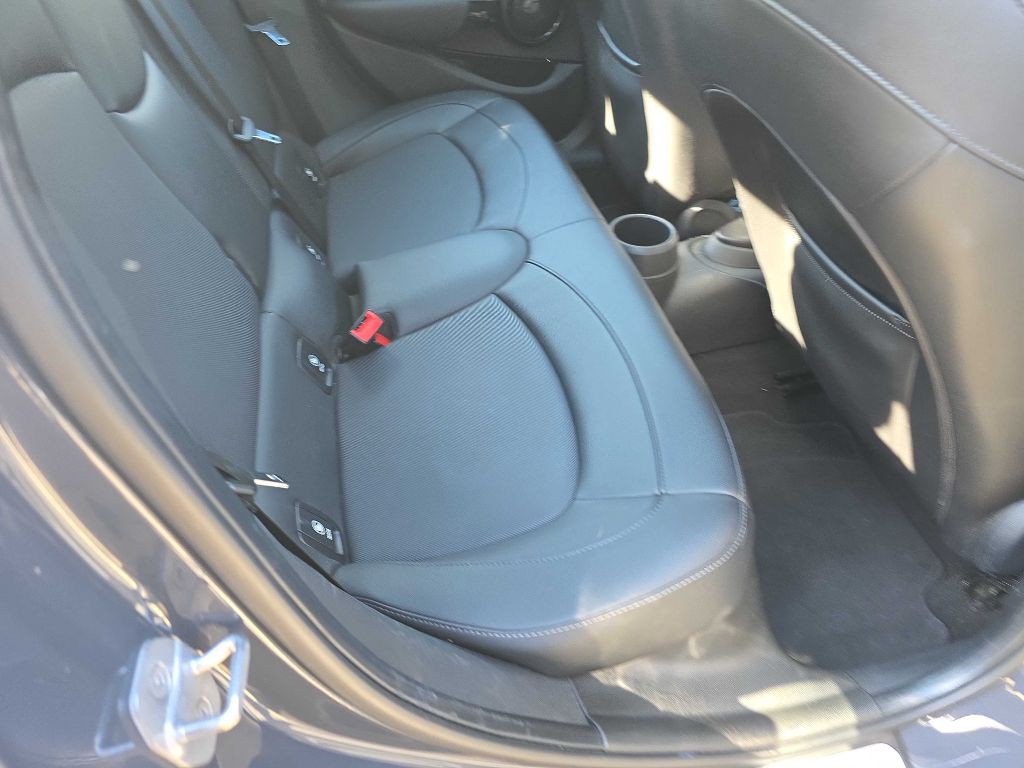 2019 MINI Cooper Image 15