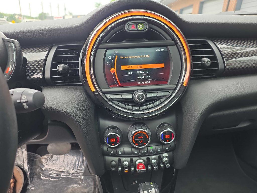 2019 MINI Cooper Image 12
