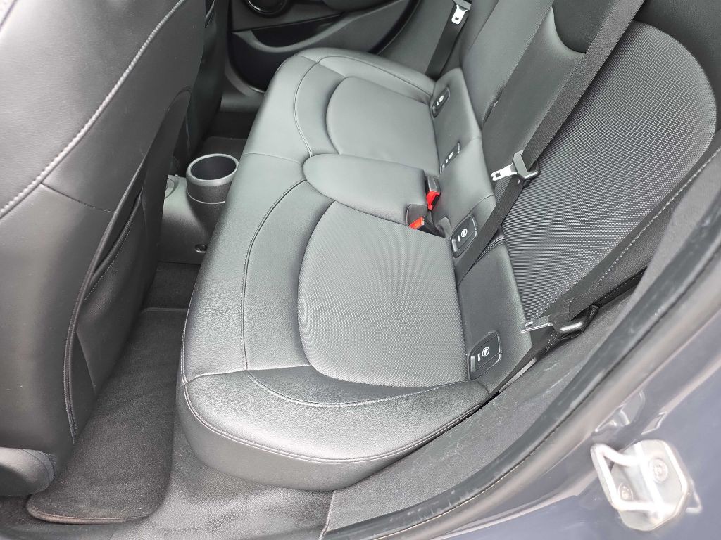 2019 MINI Cooper Image 16