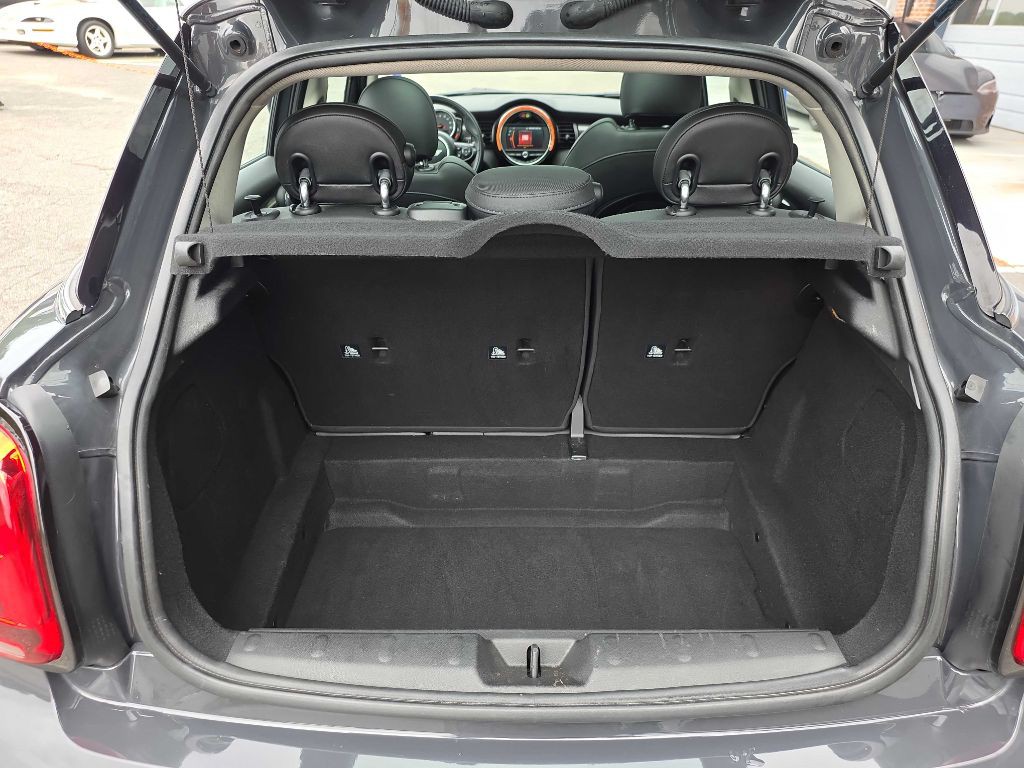 2019 MINI Cooper Image 19