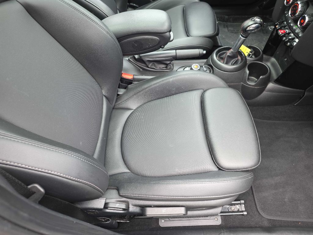 2019 MINI Cooper Image 23
