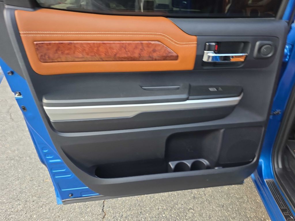 2016 Toyota Tundra Image 17