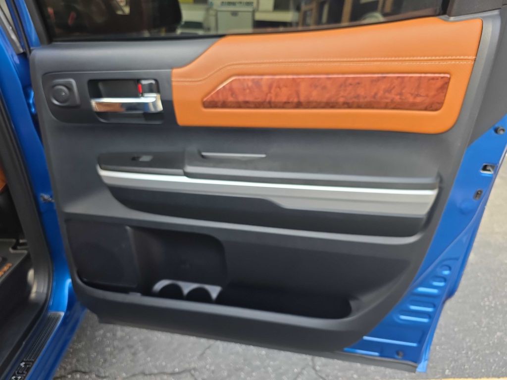 2016 Toyota Tundra Image 20