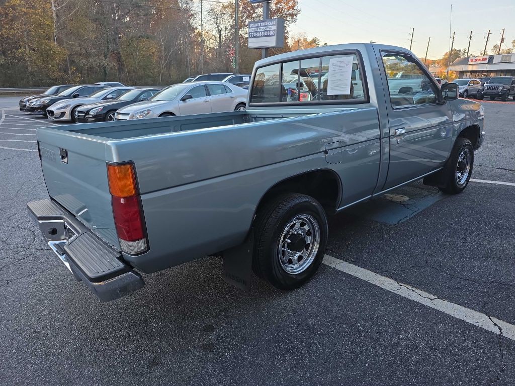1993 Nissan Truck Image 5