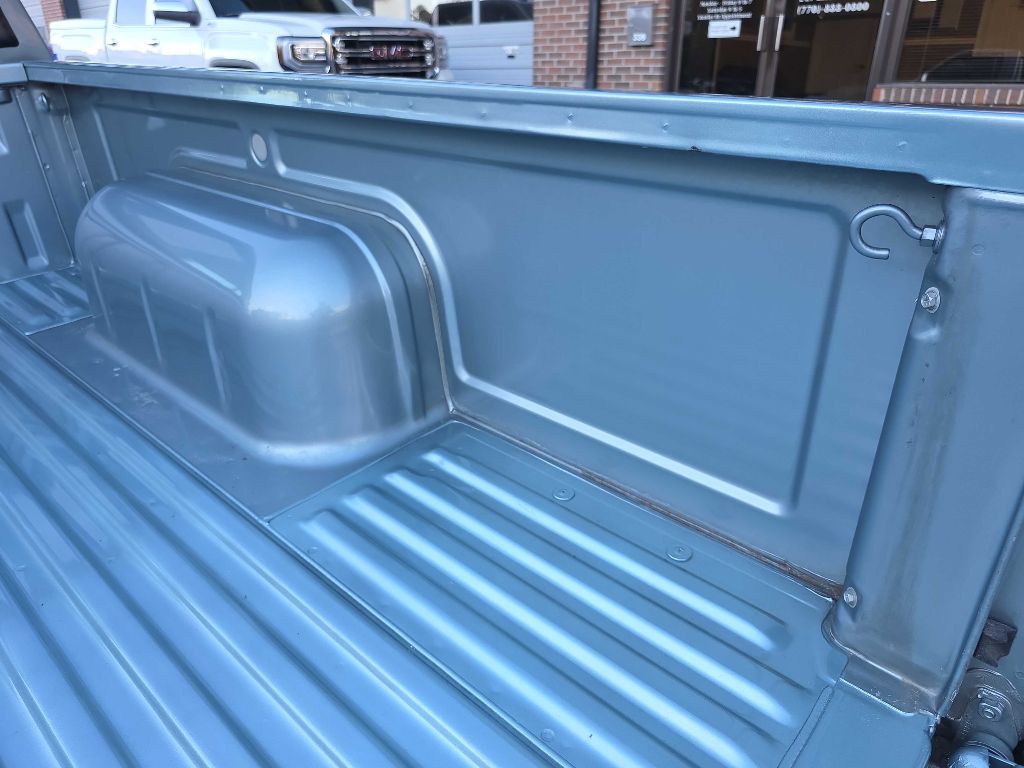 1993 Nissan Truck Image 13