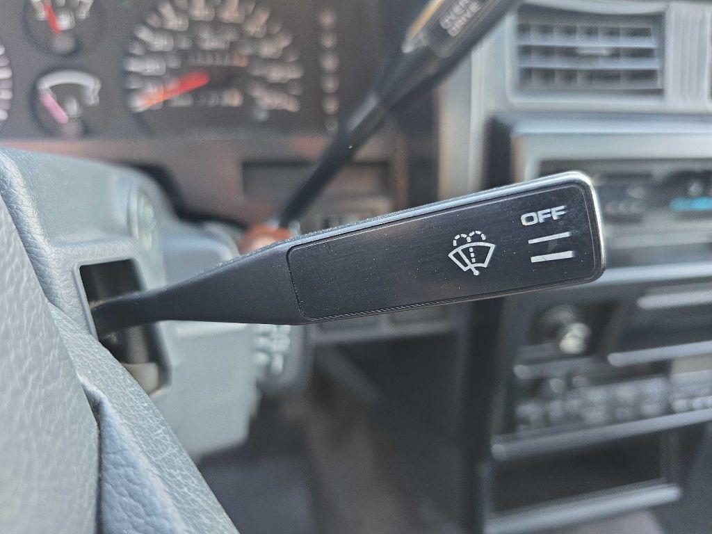 1993 Nissan Truck Image 27