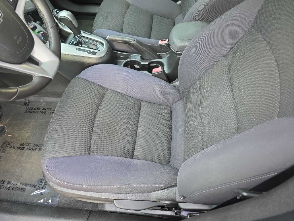 2013 Chevrolet Cruze Image 11