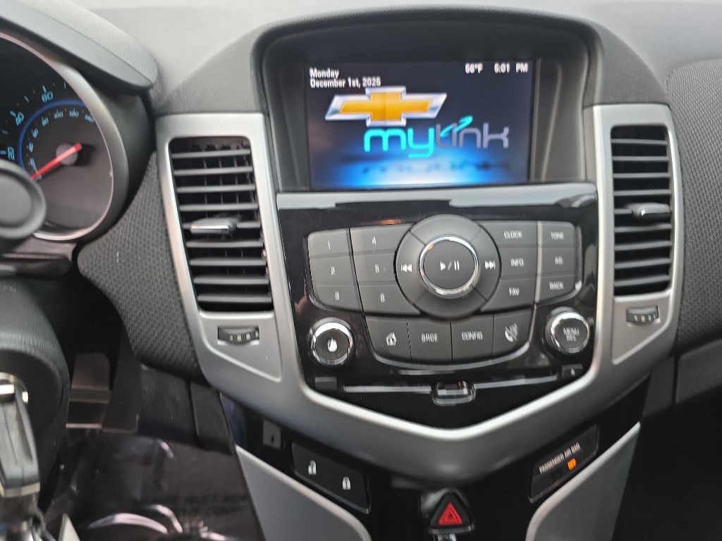 2013 Chevrolet Cruze Image 13