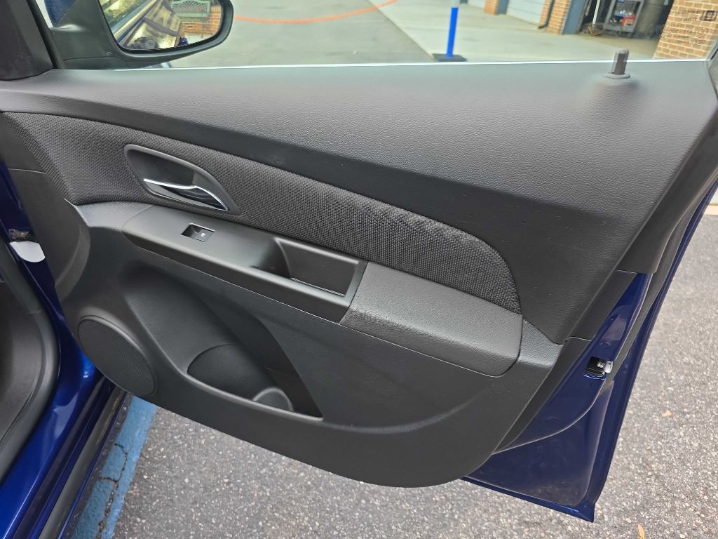 2013 Chevrolet Cruze Image 20
