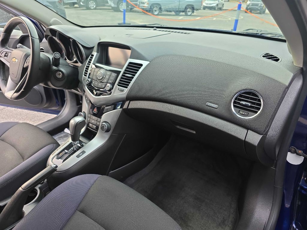 2013 Chevrolet Cruze Image 21