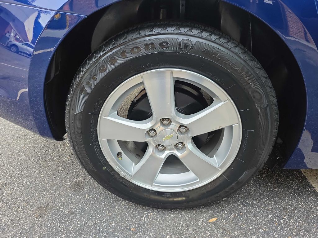 2013 Chevrolet Cruze Image 24
