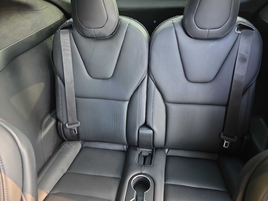 2022 Tesla Model X Image 14