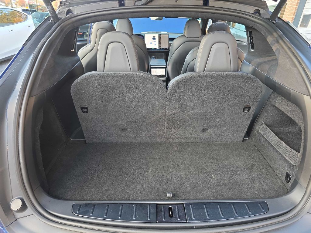 2022 Tesla Model X Image 15