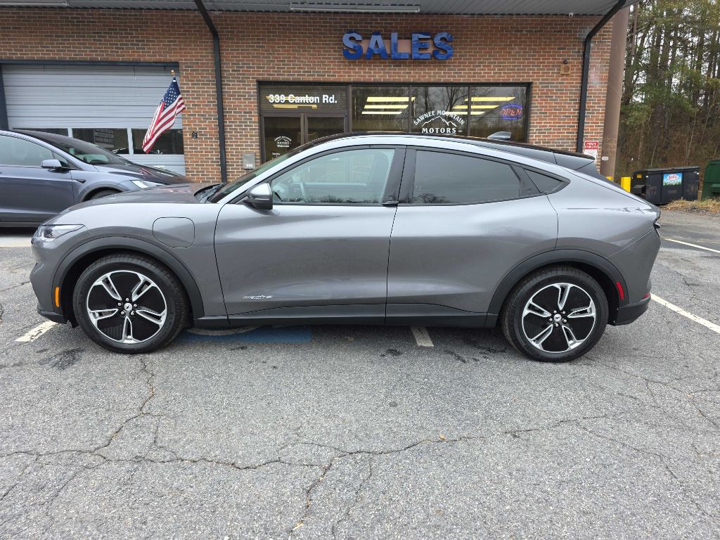 2021 Ford Mustang Image 2