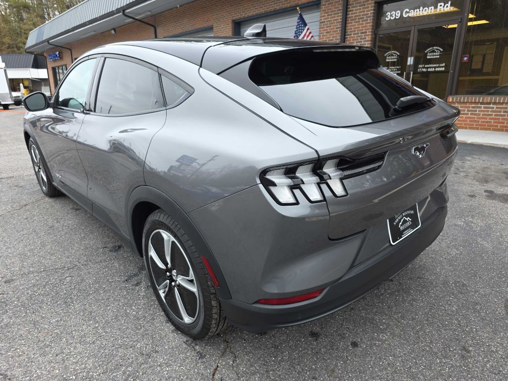 2021 Ford Mustang Image 3