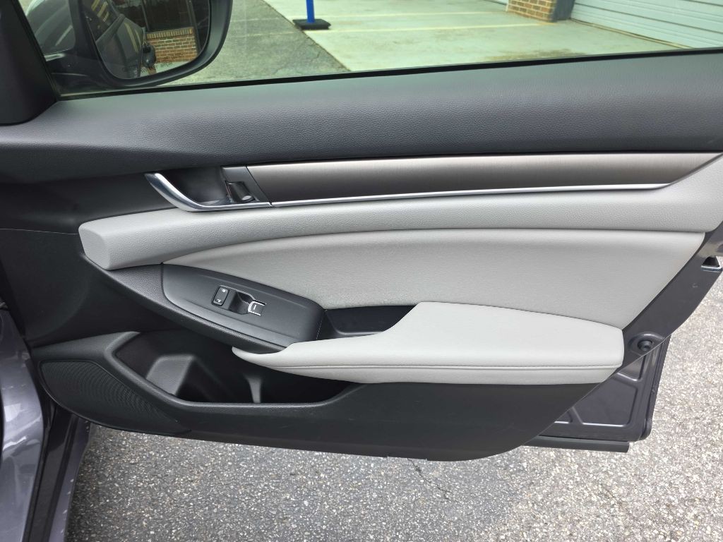 2020 Honda Accord Image 21