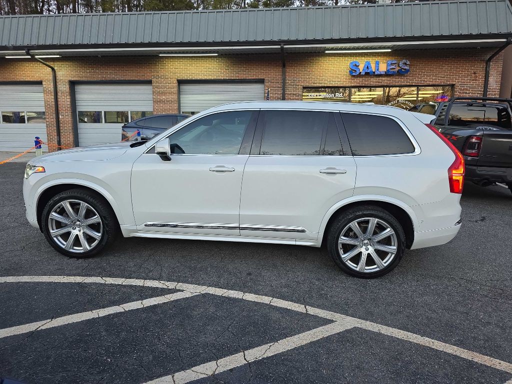 2019 Volvo XC90 Image 2