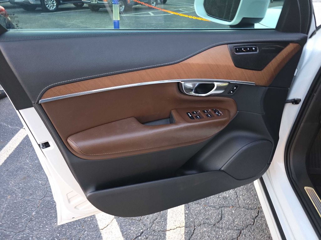 2019 Volvo XC90 Image 15
