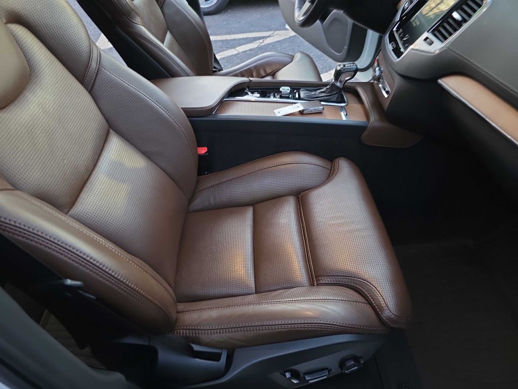 2019 Volvo XC90 Image 23