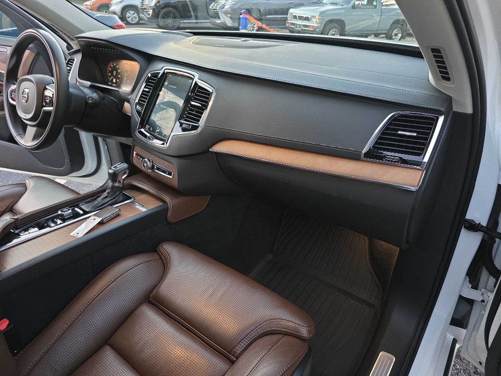2019 Volvo XC90 Image 24
