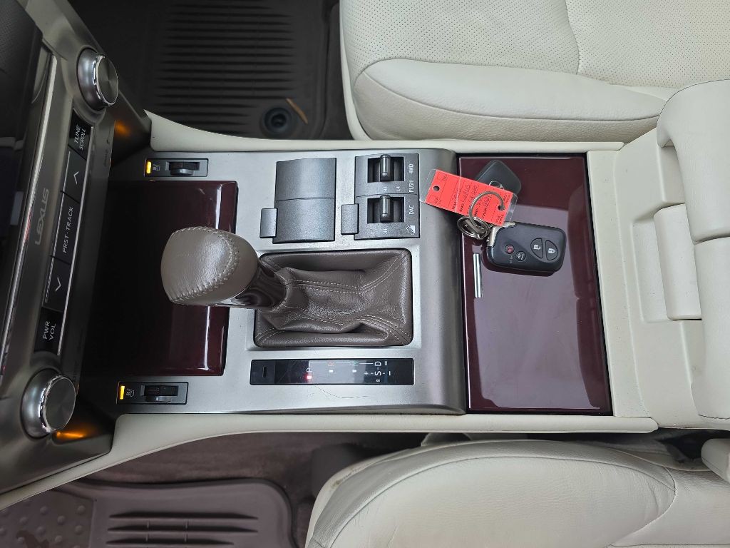 2015 Lexus GX 460 Image 13