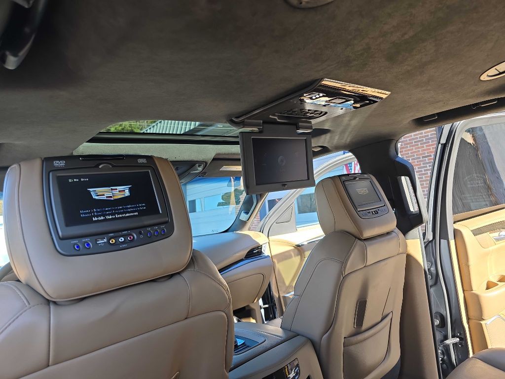 2019 Cadillac Escalade Image 24