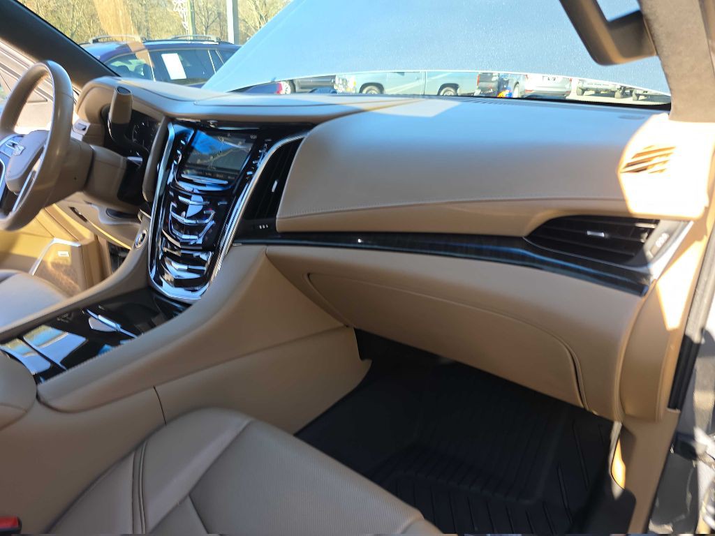 2019 Cadillac Escalade Image 27