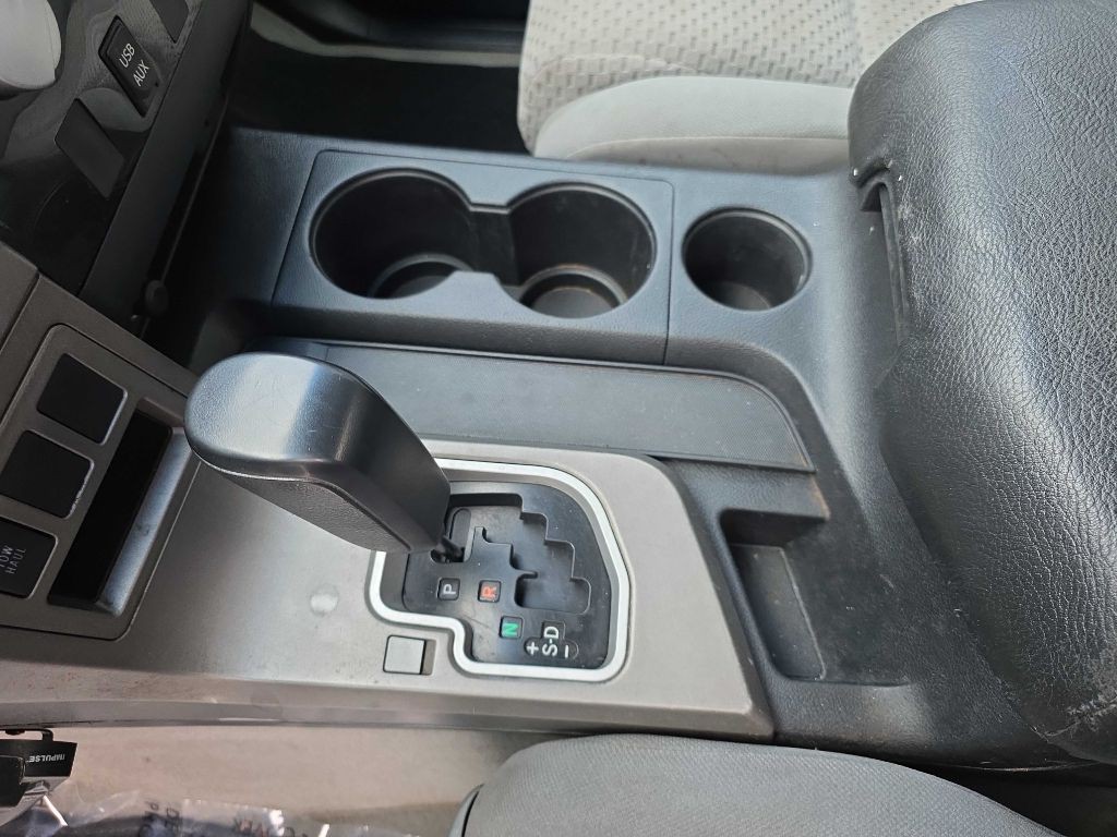 2010 Toyota Tundra Image 14