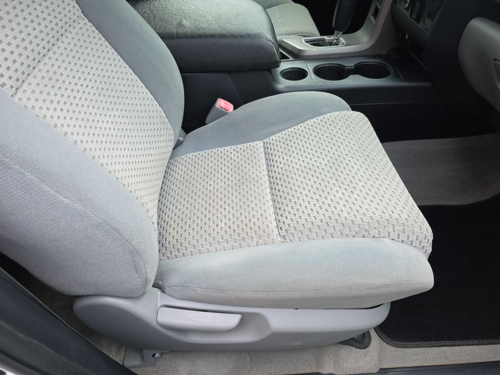 2010 Toyota Tundra Image 20