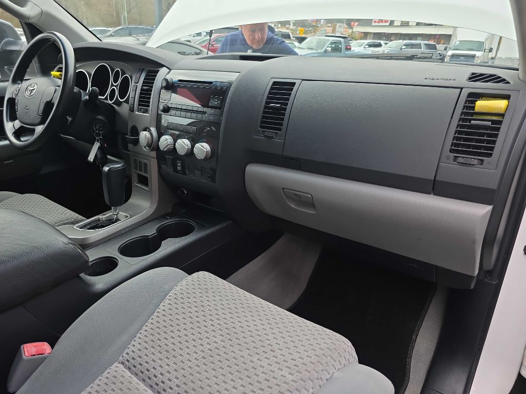 2010 Toyota Tundra Image 21