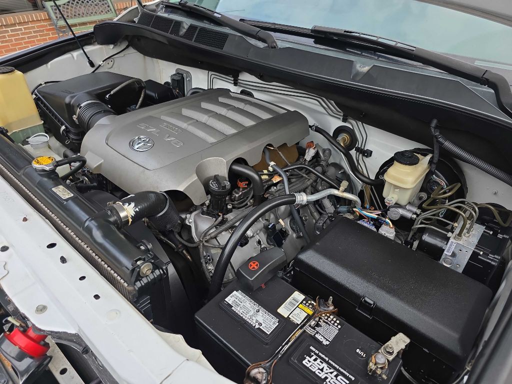 2010 Toyota Tundra Image 24