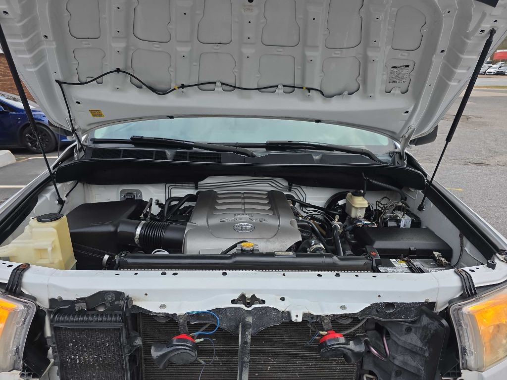 2010 Toyota Tundra Image 25