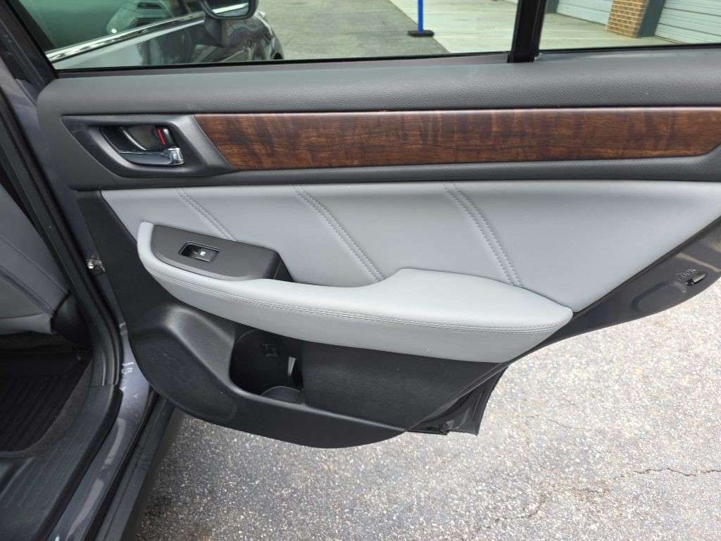 2018 Subaru Outback Image 17