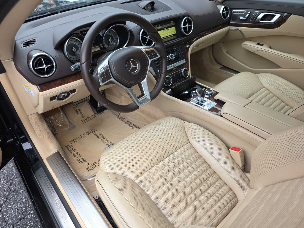 2013 Mercedes-Benz SL-Class Image 10