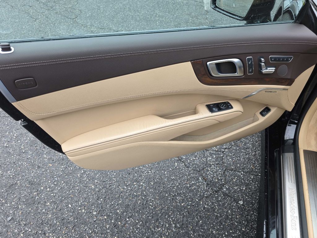 2013 Mercedes-Benz SL-Class Image 12