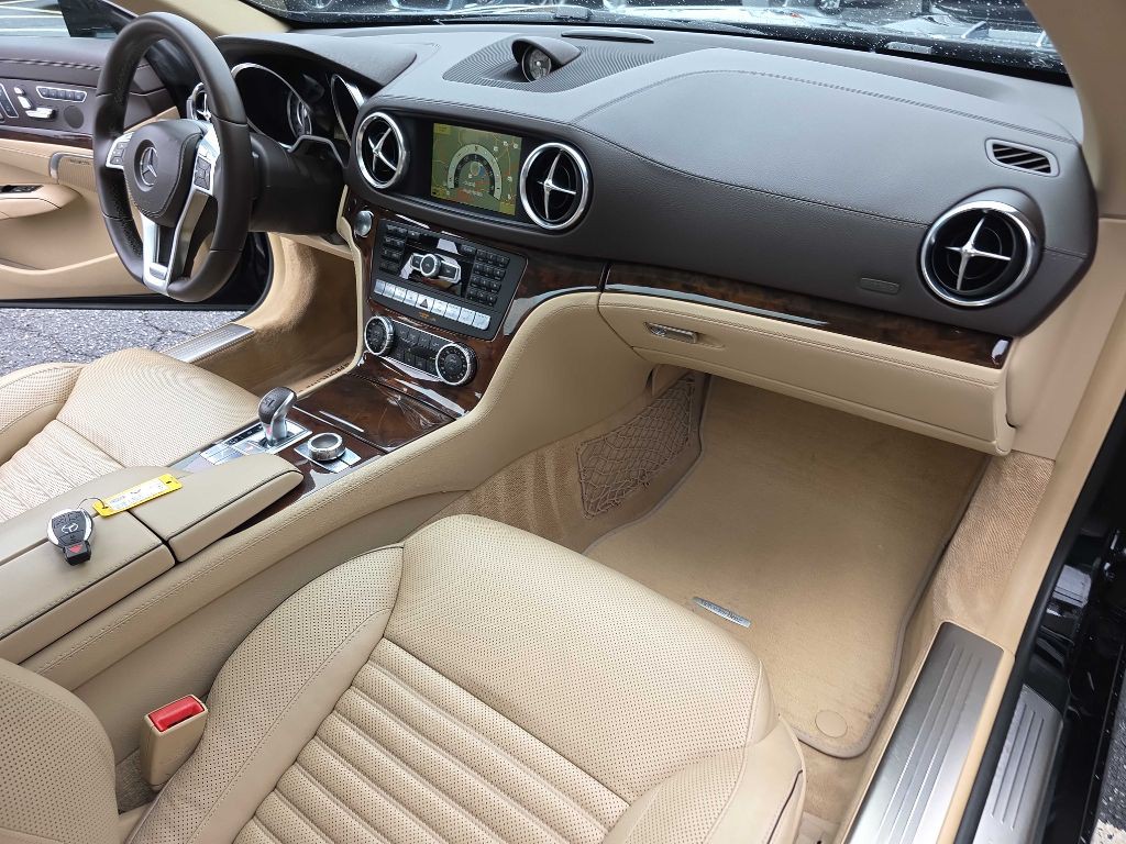 2013 Mercedes-Benz SL-Class Image 21