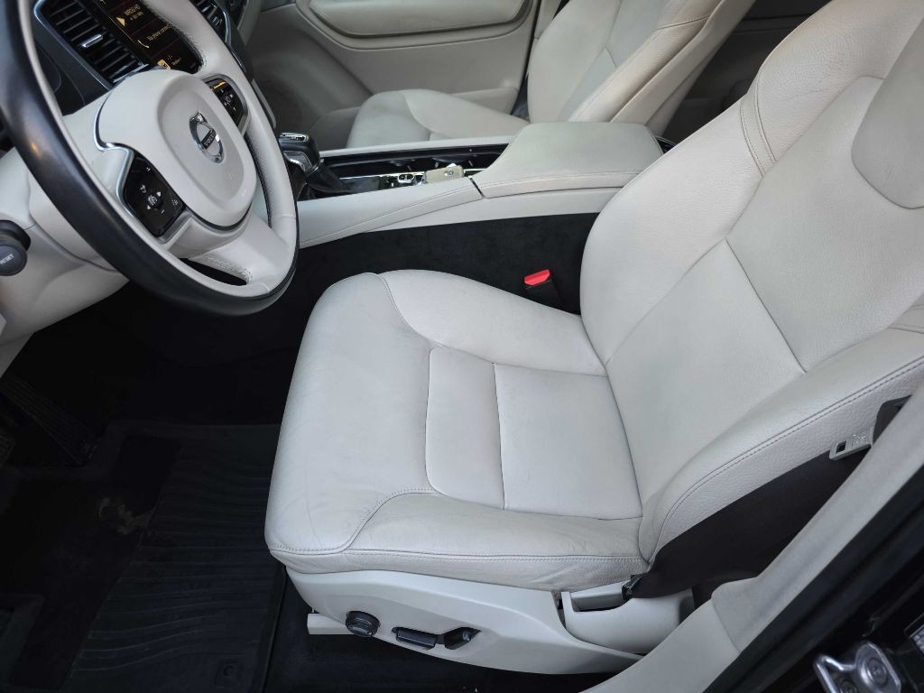 2016 Volvo XC90 Image 10