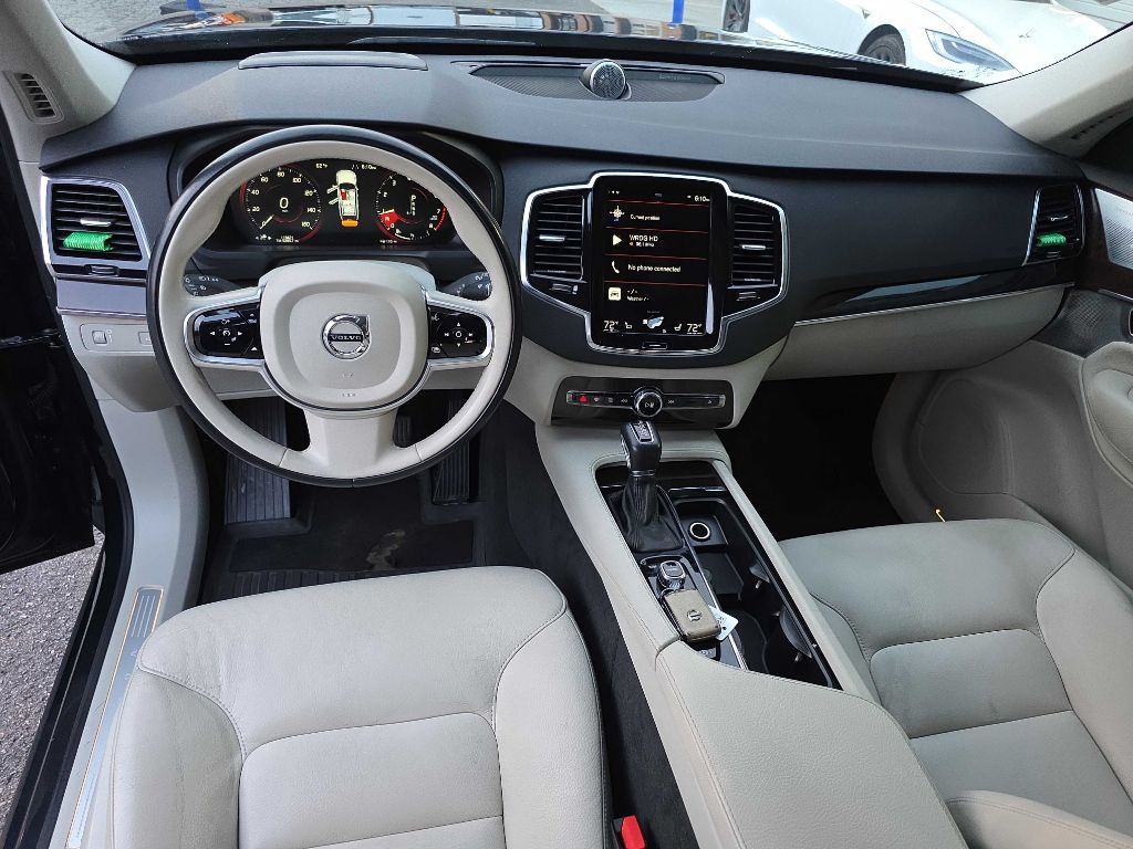 2016 Volvo XC90 Image 12