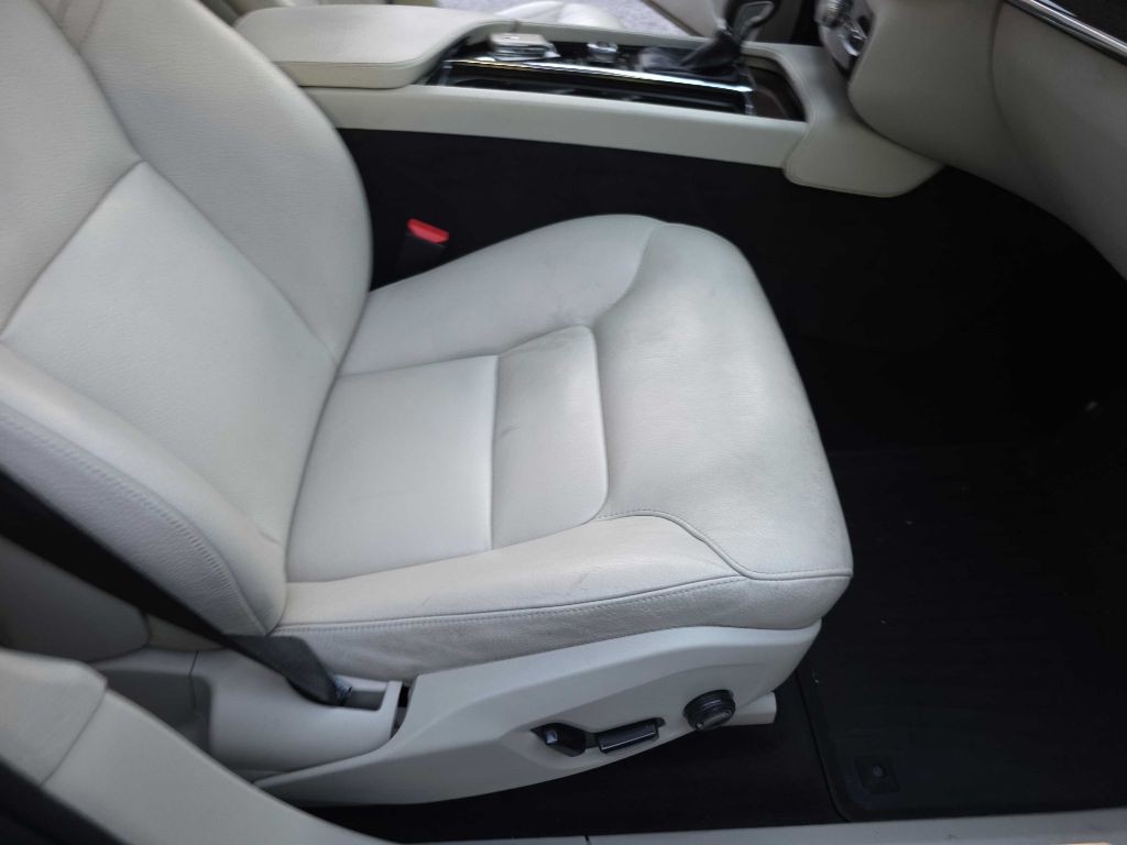 2016 Volvo XC90 Image 24