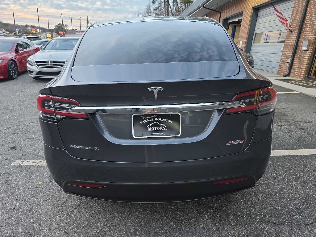 2016 Tesla Model X Image 4