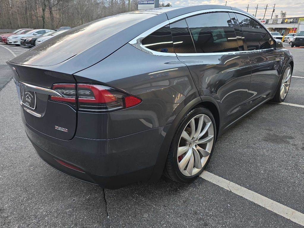 2016 Tesla Model X Image 5