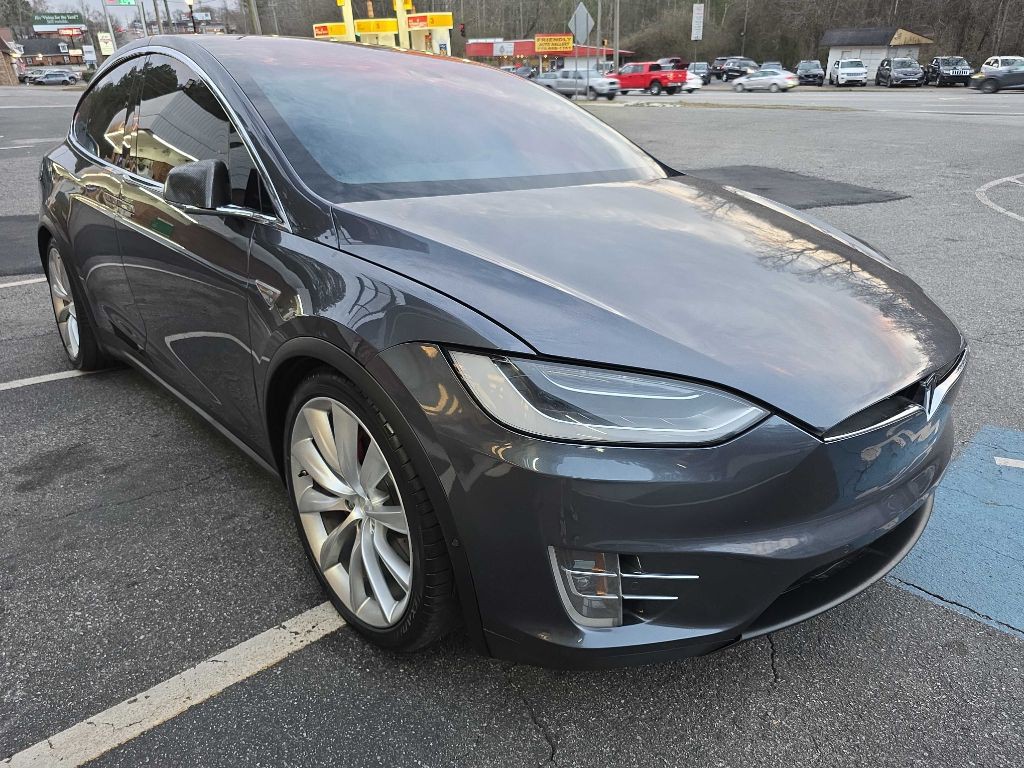 2016 Tesla Model X Image 7