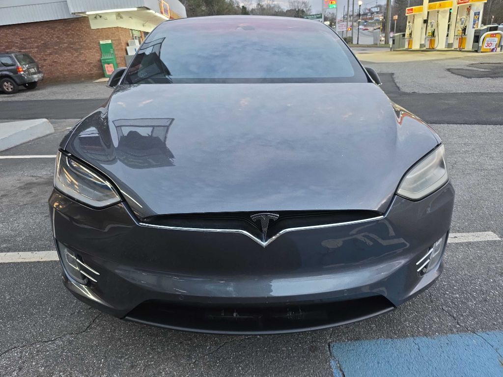 2016 Tesla Model X Image 8