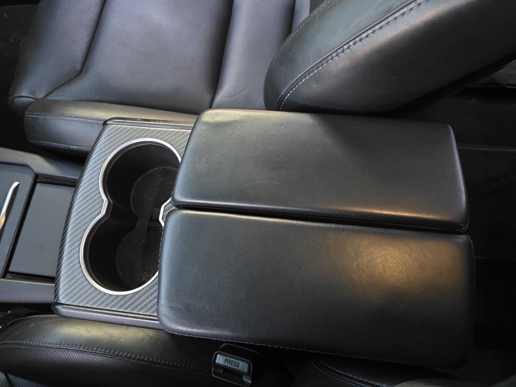 2016 Tesla Model X Image 17