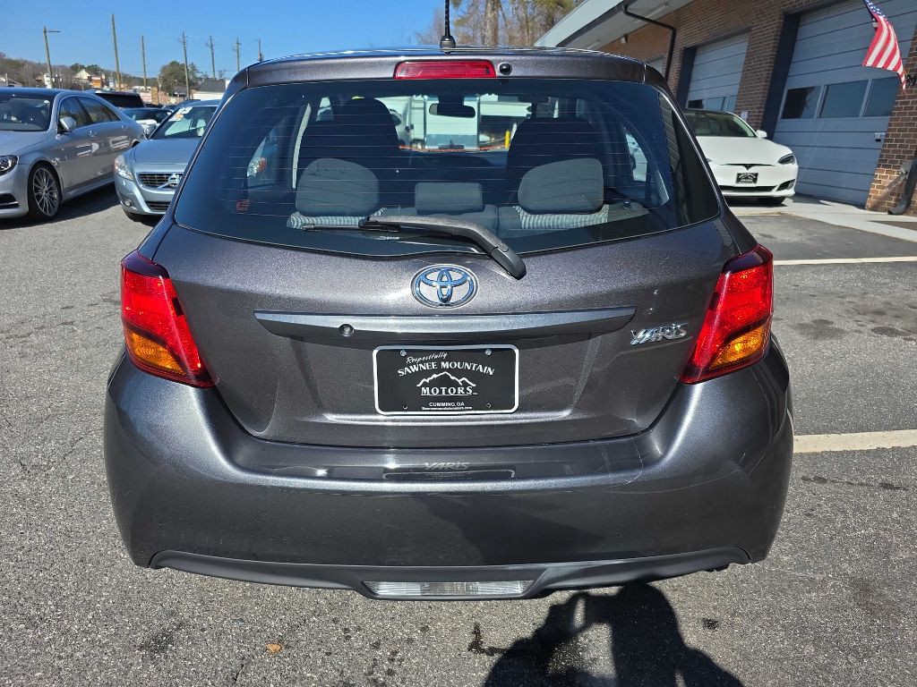 2017 Toyota Yaris Image 4